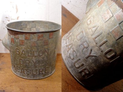 画像1: 1930-40's "CHECKER" Country Bucket