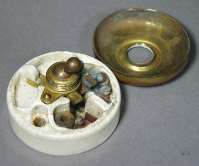 画像3: 1920-30's "Brass＆Porcelain" Toggle Switch