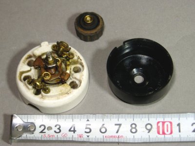 画像2: 1910-20's "Porcelain Base" Black Bakelite-cover Turn Switch