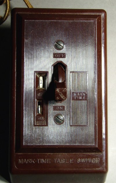 画像2: 1930's "Extension Cord" Bakelite Outlet with SWITCH