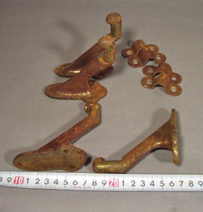 画像2:  4-sets "Rusty" Cast Iron Hand Rail Brackets