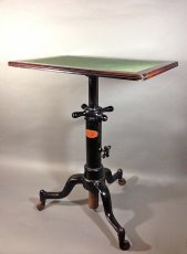 画像2: 1910's "SATELLITE" Adjustable Cast Iron Table (2)