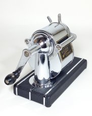 画像4: 1930-40's "SILVER COMET" Pencil Sharpener【Mint Condition】 (4)