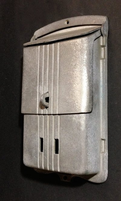 画像1: 1940's "STREAMLINE" Cast Aluminum Wall Mount Mail Box