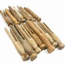 画像1: 1910-20's 14-Wooden Clothes Pins (1)