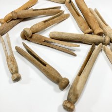 画像2: 1910-20's 14-Wooden Clothes Pins (2)