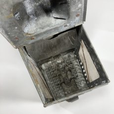 画像8: 1910-20's "Galvanized Steel" Folding Candle Lantern (8)