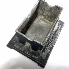 画像6: 1920-30's Art Deco ★SKYSCRAPER★  Cast Aluminum Ashtray (6)