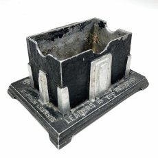 画像4: 1920-30's Art Deco ★SKYSCRAPER★  Cast Aluminum Ashtray (4)