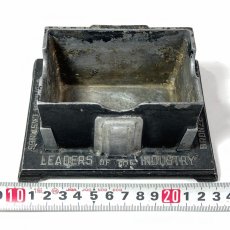 画像10: 1920-30's Art Deco ★SKYSCRAPER★  Cast Aluminum Ashtray (10)