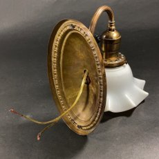 画像7: 1920's "Ruffle Shade" Oval Base Brass Sconce (7)