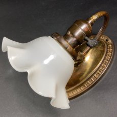 画像3: 1920's "Ruffle Shade" Oval Base Brass Sconce (3)