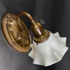 画像4: 1920's "Ruffle Shade" Oval Base Brass Sconce (4)