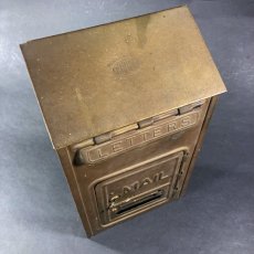 画像3: 1920-30's "CORBIN LOCK CO." Brass Wall Mount Mail Box (3)