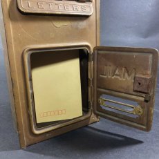 画像7: 1920-30's "CORBIN LOCK CO." Brass Wall Mount Mail Box (7)