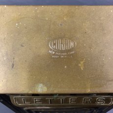 画像4: 1920-30's "CORBIN LOCK CO." Brass Wall Mount Mail Box (4)