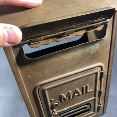 画像6: 1920-30's "CORBIN LOCK CO." Brass Wall Mount Mail Box (6)