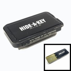 画像1: 1940's 【HIDE-A-KEY】 Spare Key Container w/ Bottom Magnet (1)