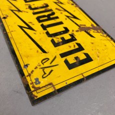 画像6: 1950's Rusty ⚡️ELECTRIC FENCE⚡️ Tin Sign (6)