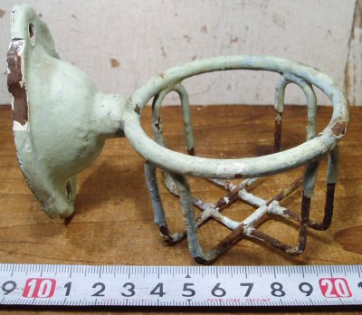 画像1: 1920's "Rusty" Cup Holder