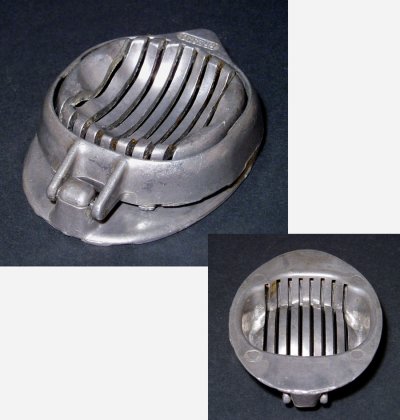 画像2: 1950's "ALUMINUM" 4-way Egg Slicer