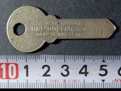 画像1: 1930-40's "KEY Shaped" RETURN Key Fob