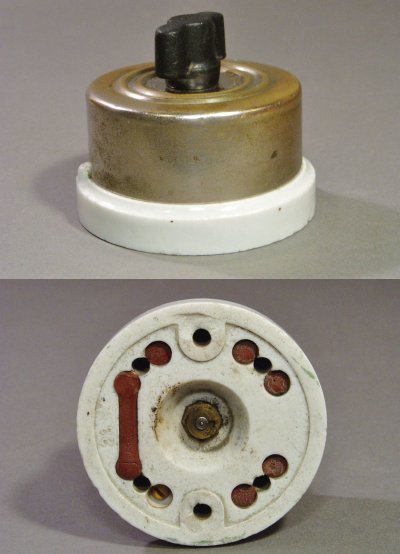 画像1: 1900-20's "Porcelain Base" 3-way Turn Switch