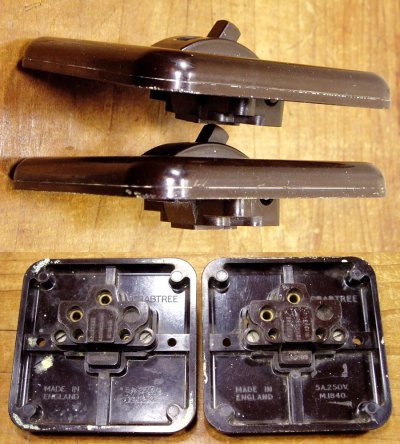 画像1: PAIR of 1930's "ENGLAND" Square Bakelite Switch